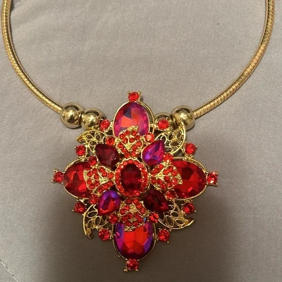 Unique Red Necklace Set NEW